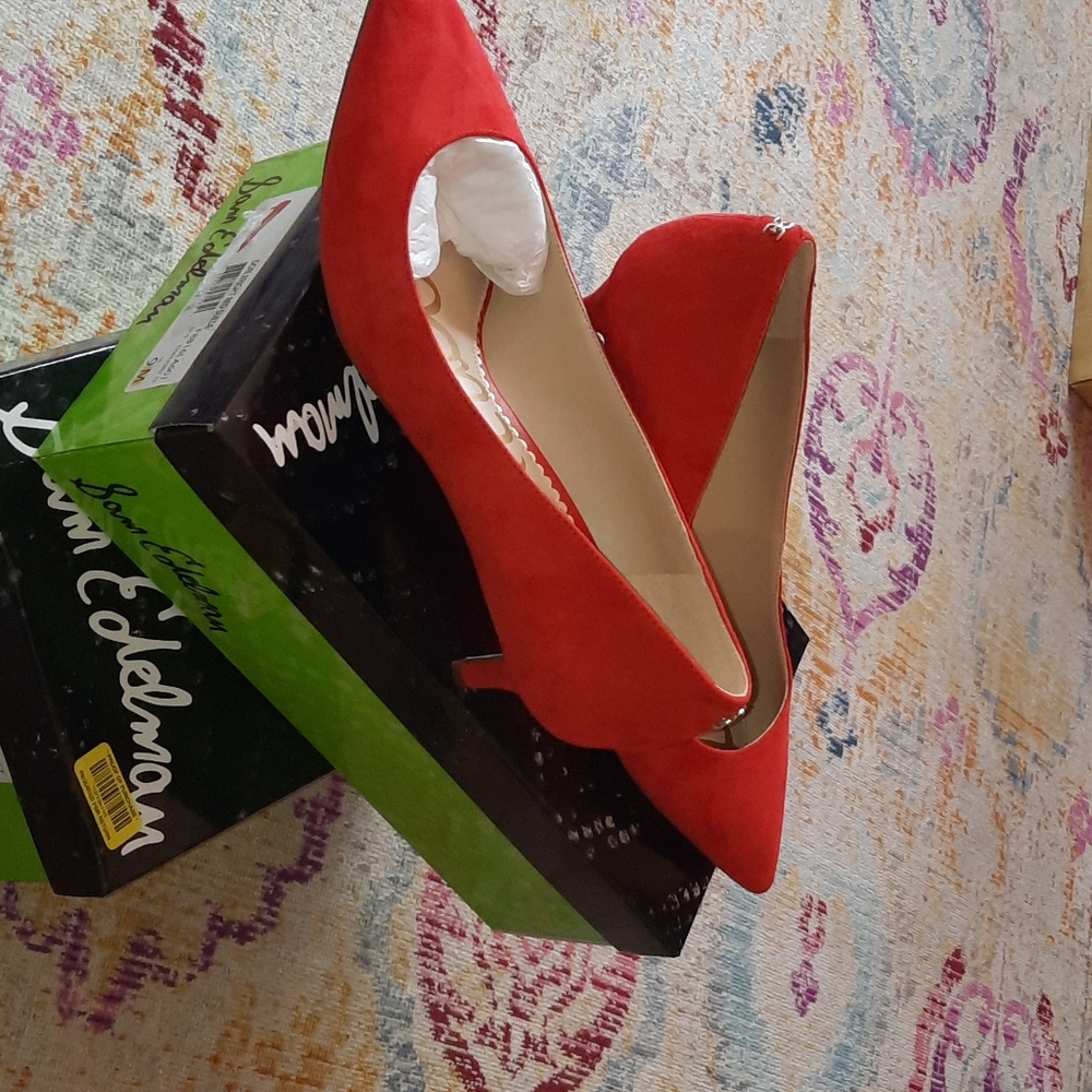 Sam Edelman suede Dori pointed toe kitten heel